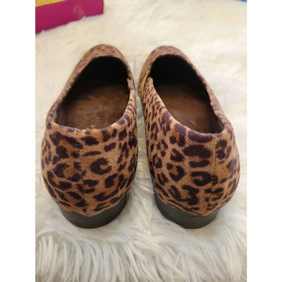 Easy Street Sz 8.5 Super Suede Leopard Peace Comfort Pumps 1 Inch Heel New in Bo - Picture 4 of 10